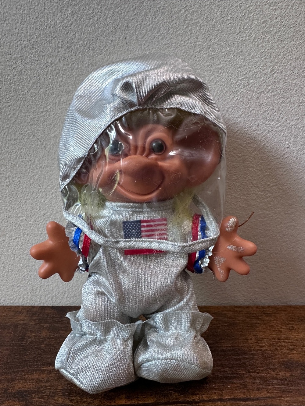 Vintage Russ Berrie Troll Doll Astronaut Space Suit Yellow Hair Silver Outfit - Picture 1 of 4